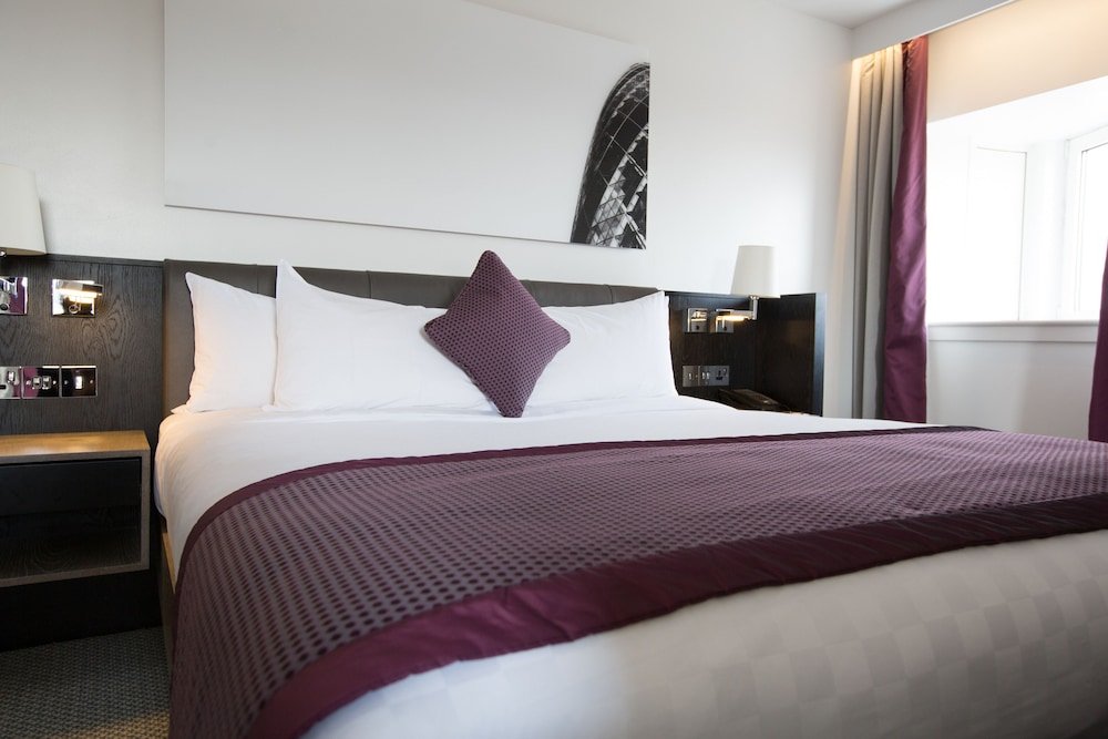 Фото Hilton London Angel Islington