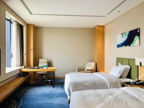 Гостиница Holiday Inn Neijiang Riverside, an Ihg Hotel в Нэйцзяне