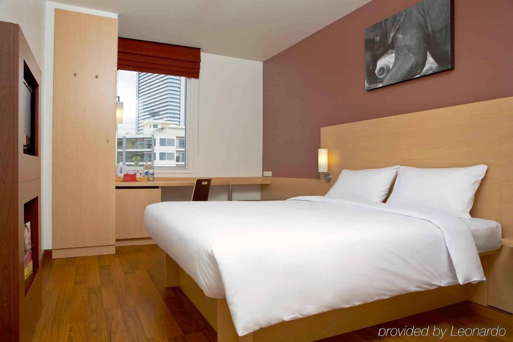 Фото Ibis Bangkok Sathorn