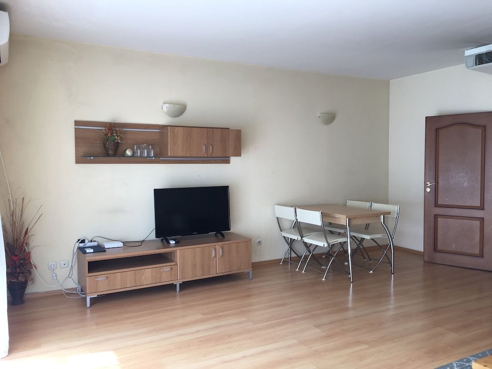 Фото Holiday Village Diplomat