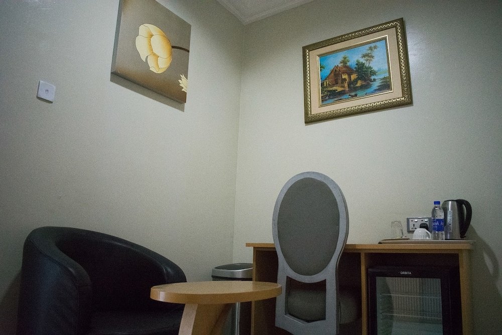 Фото Primal Hotel GRA-Ikeja