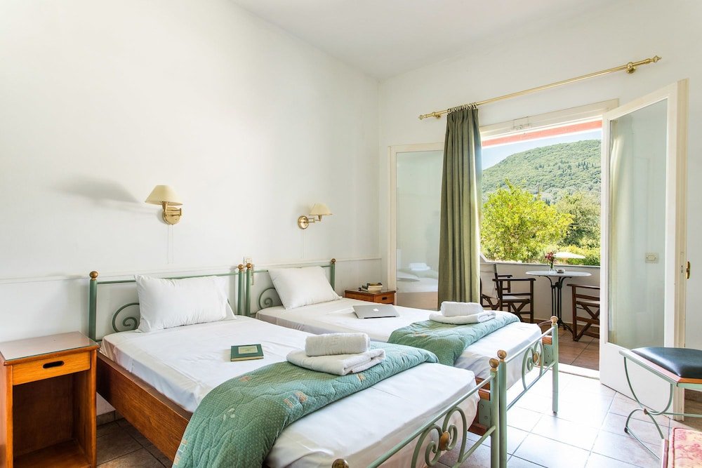 Фото Отель Paradise Inn