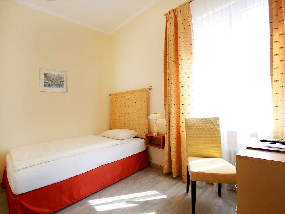 Фото Hotel Garni Golf