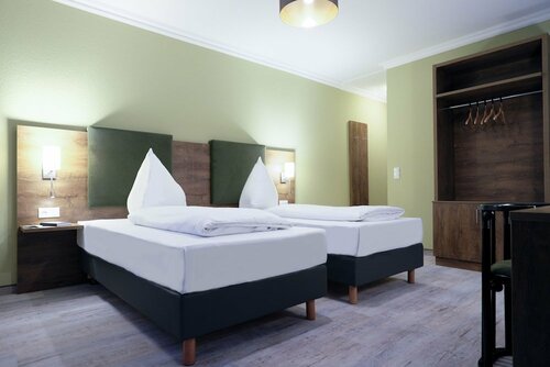 Гостиница Hotel R& xF6; merstadt в Герстхофене