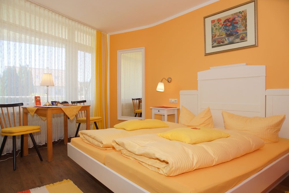 Фото Haus Am Kurpark Hotel Garni