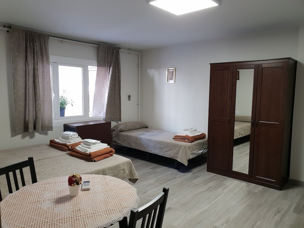 Фото Hostal Liwi