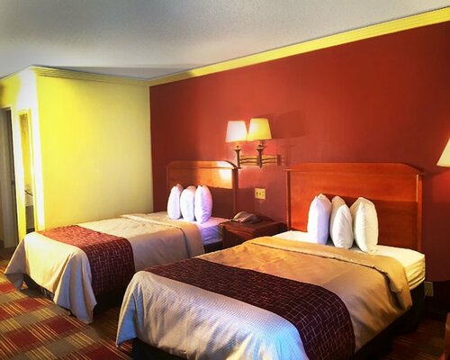 Гостиница Countryside Suites Kansas City Independence I-70e Sports Complex Hotel