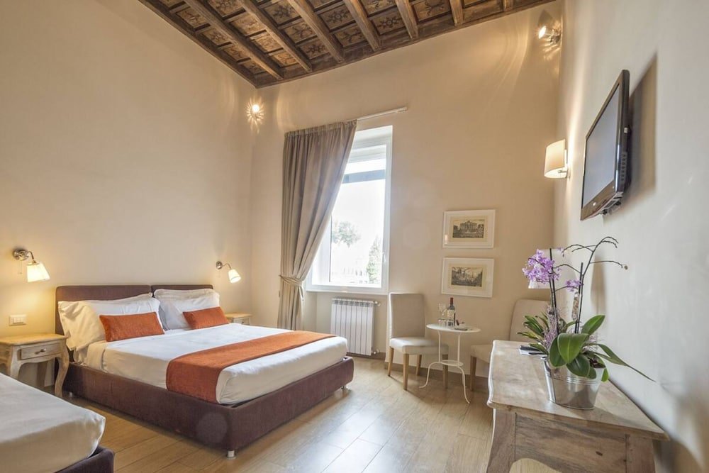 Фото Little Queen Suite