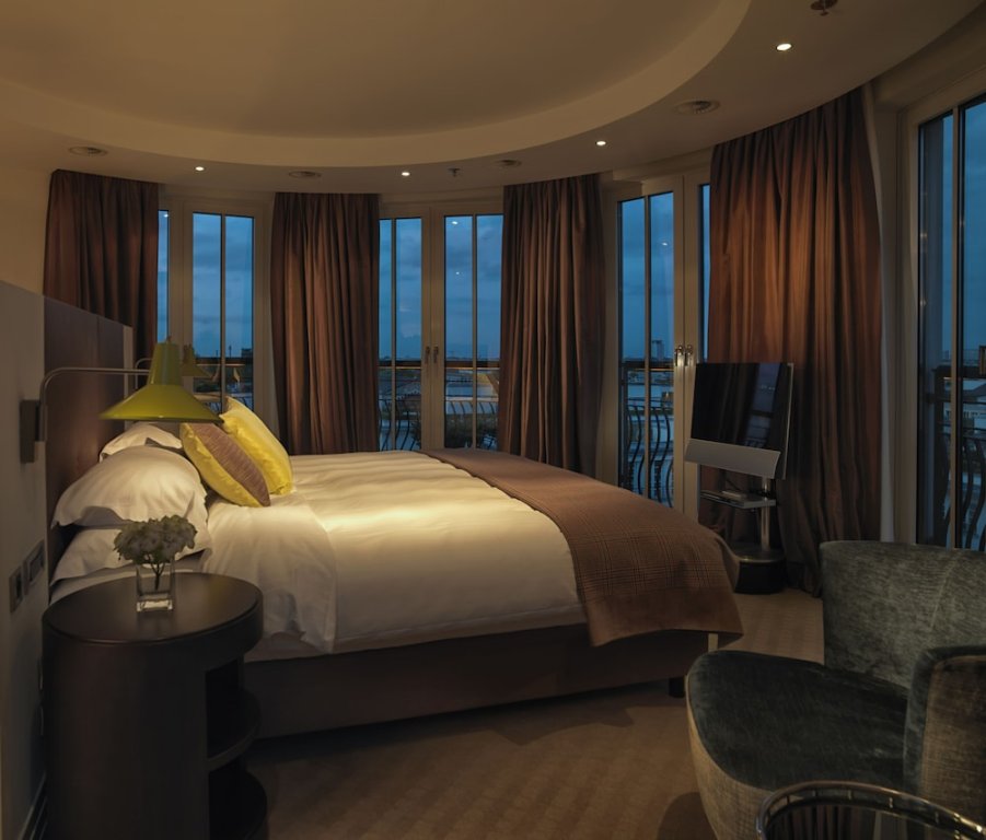 Фото Rocco Forte The Charles Hotel