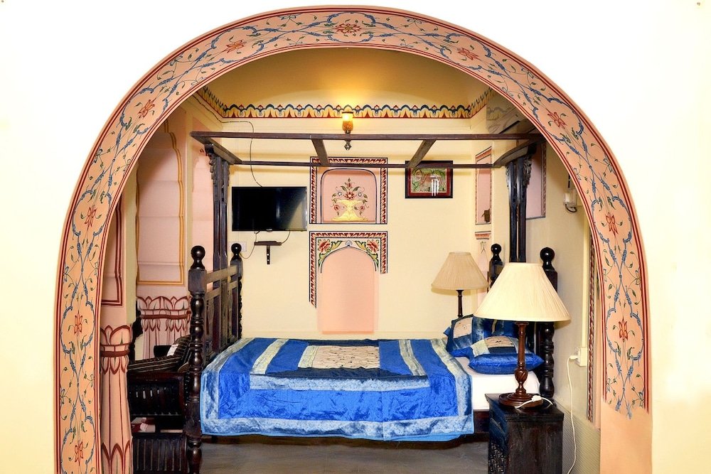 Фото Hotel Shahi Palace