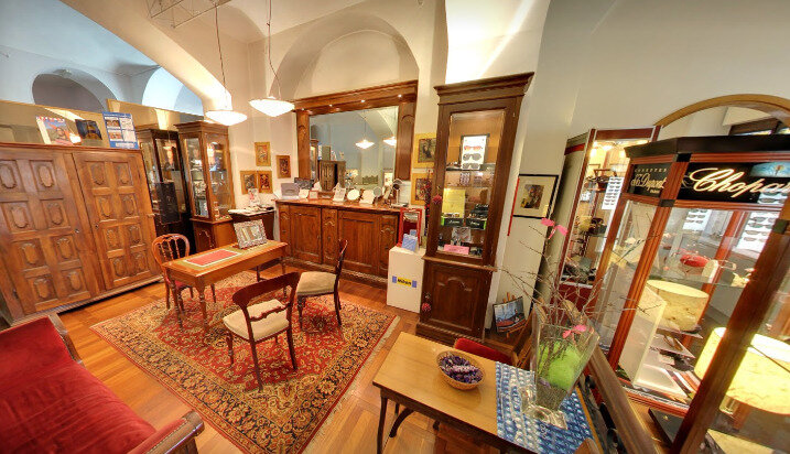 Optical instruments and equipment Optotecnica, Turin, photo