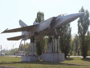 Monument to technology Истребитель-перехватчик МиГ-25, Yelets, photo