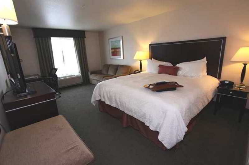 Фото Hampton Inn & Suites Roseville