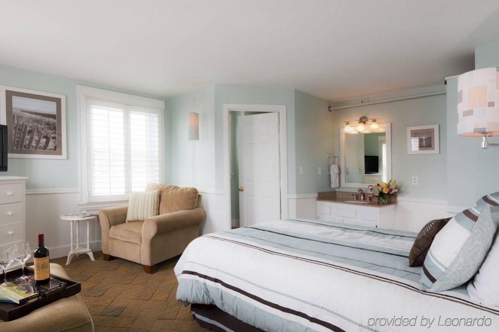 Фото Edgar Hotel Martha's Vineyard, Ascend Hotel Collection