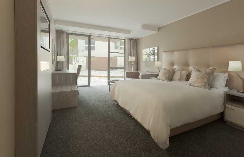 Фото Lagoon Beach Hotel & SPA