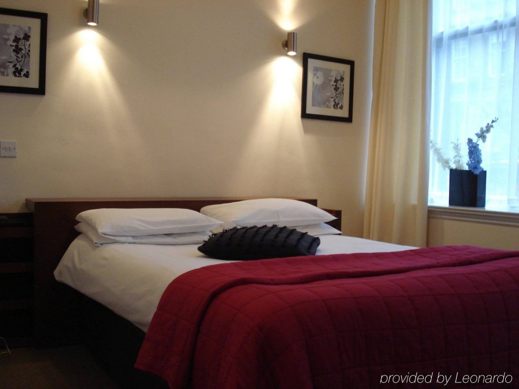 Фото Sandyford Hotel