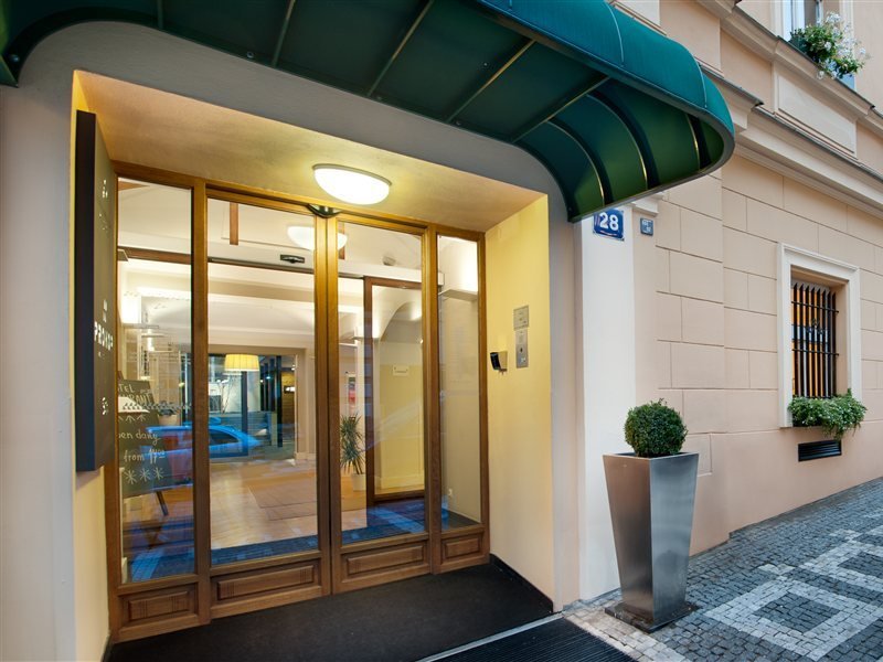 Фото отеля 1