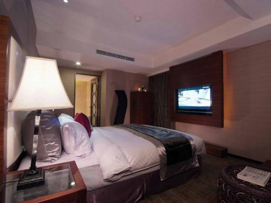 Фото Fuhau Hotel