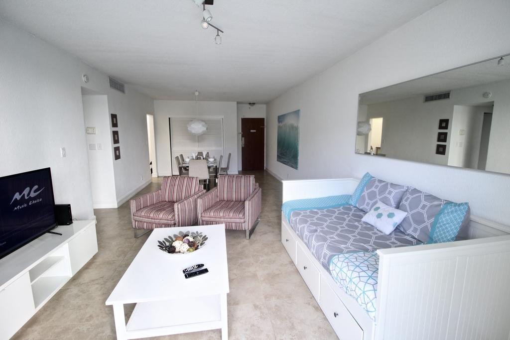 Фото DoubleTree Resort by Hilton Hollywood Beach