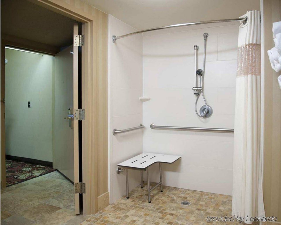 Фото Hampton Inn Pensacola-Airport