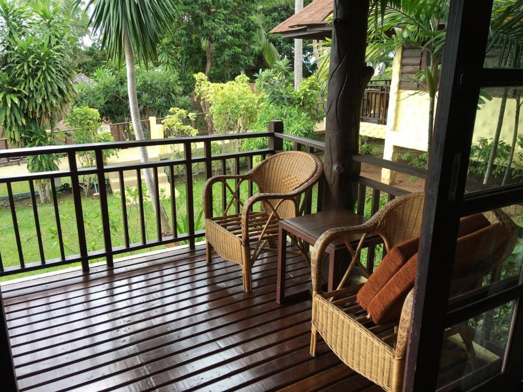 Фото Coral Cliff Beach Resort