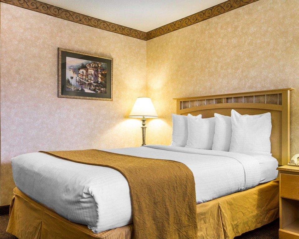 Фото Quality Inn Hayward