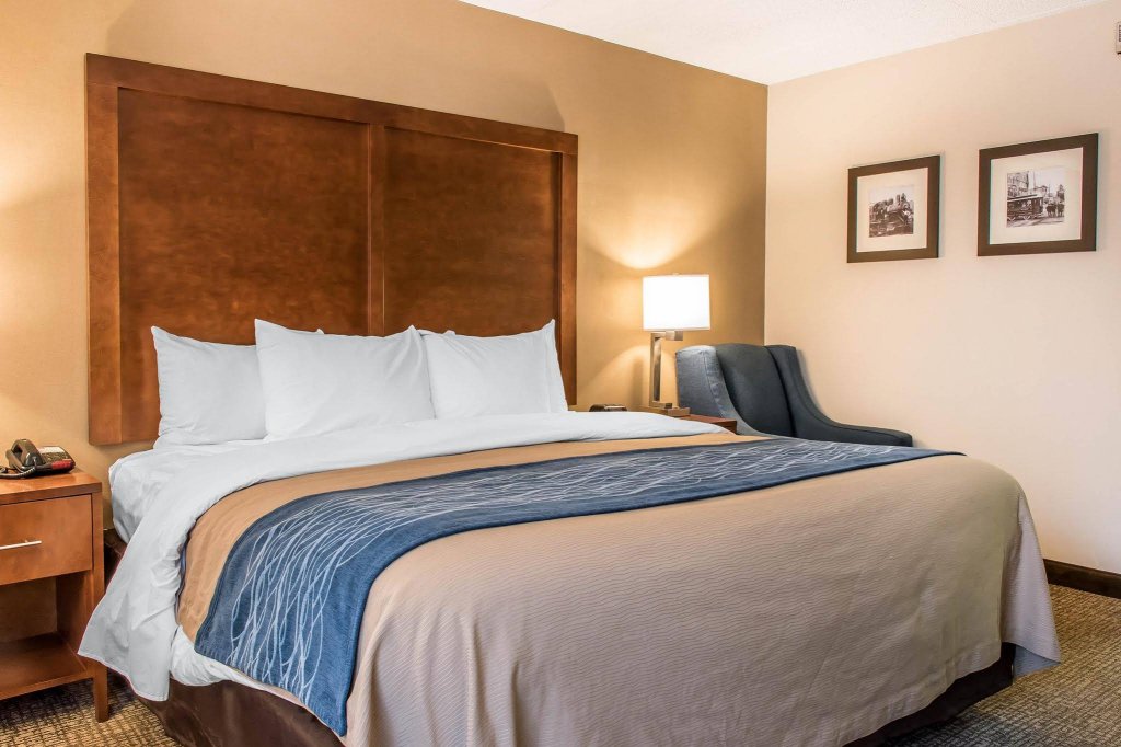 Фото Comfort Inn Clarks Summit