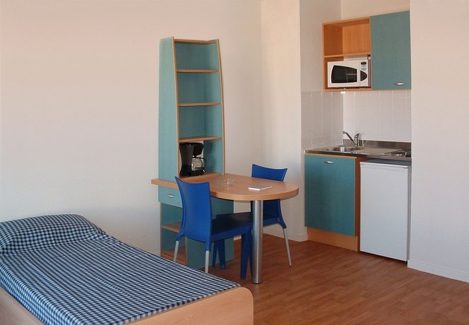 Фото Aparthotel Séjours & Affaires Lamartine