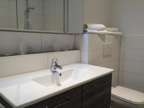 Фото Hotel & Boarding House Schlosserwirt