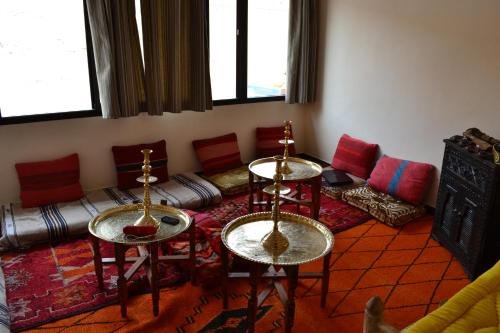 Фото Young and Happy Marrakech