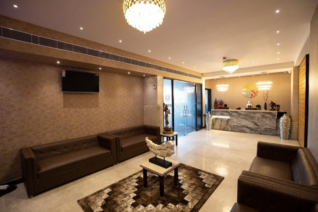 Фото Grand Seasons - The Business Hotel