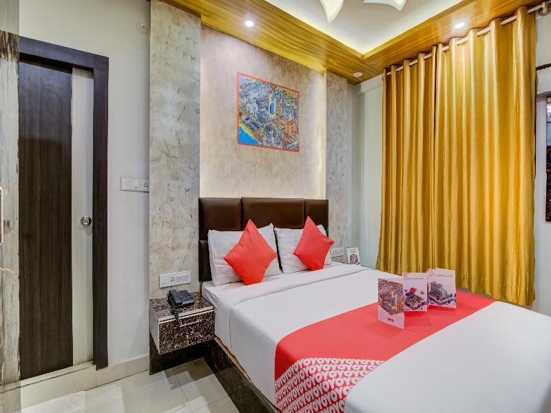 Фото Oyo 11915 Varcity Park