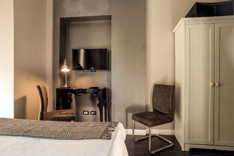 Фото The B Place