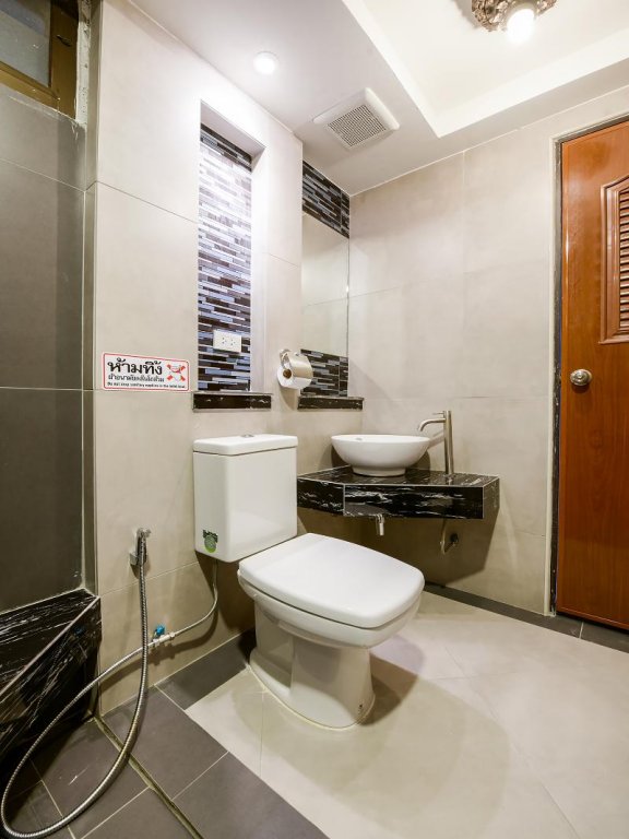 Фото Super Oyo 458 Nakorn Siam Boutique