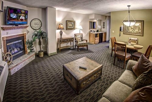 Гостиница Ramada by Wyndham Sioux Falls Arpt & Suites