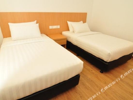 Фото 1 Million Hotel