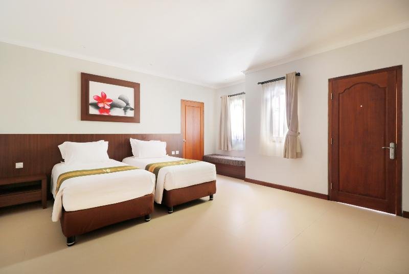 Фото Adi Dharma Hotel Legian