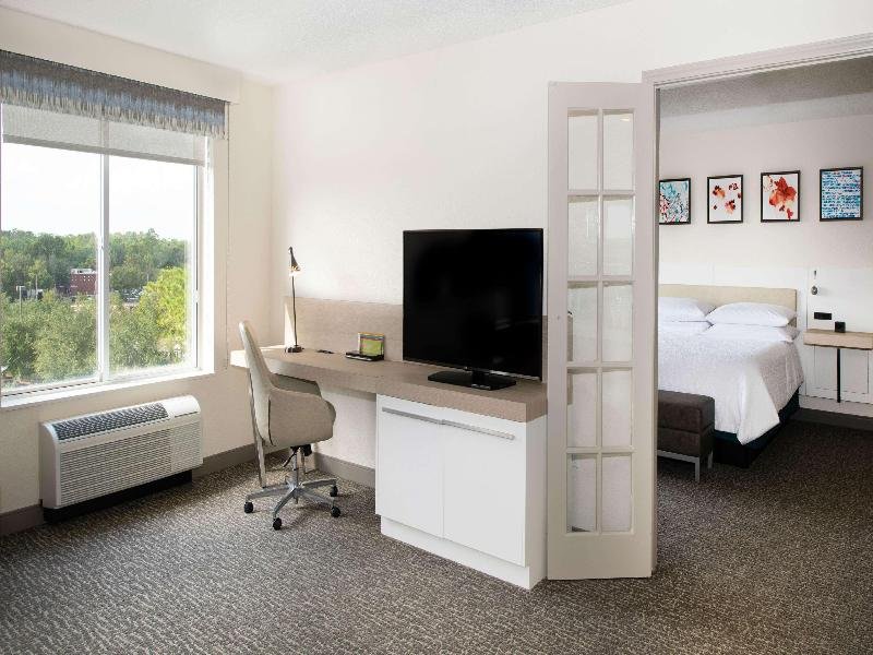 Фото Hilton Garden Inn Jacksonville Jtb/deerwood Park