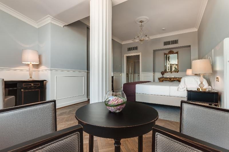 Фото Plaza Hotel Lucchesi