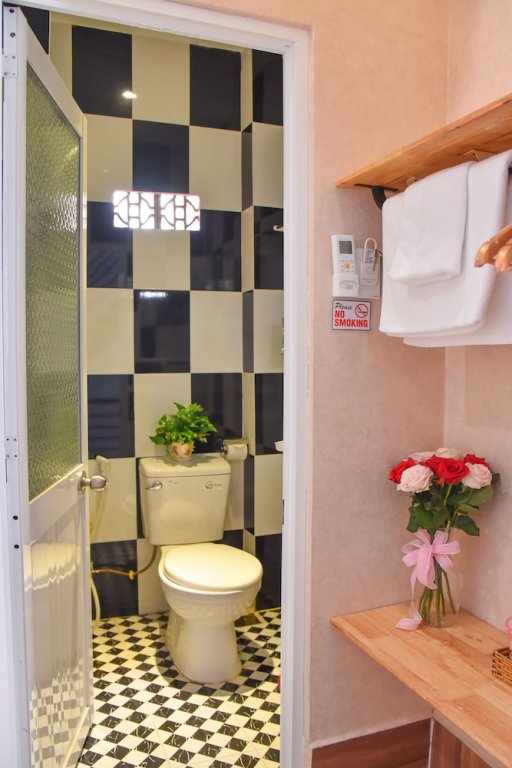 Фото Henry & Iris Hotel