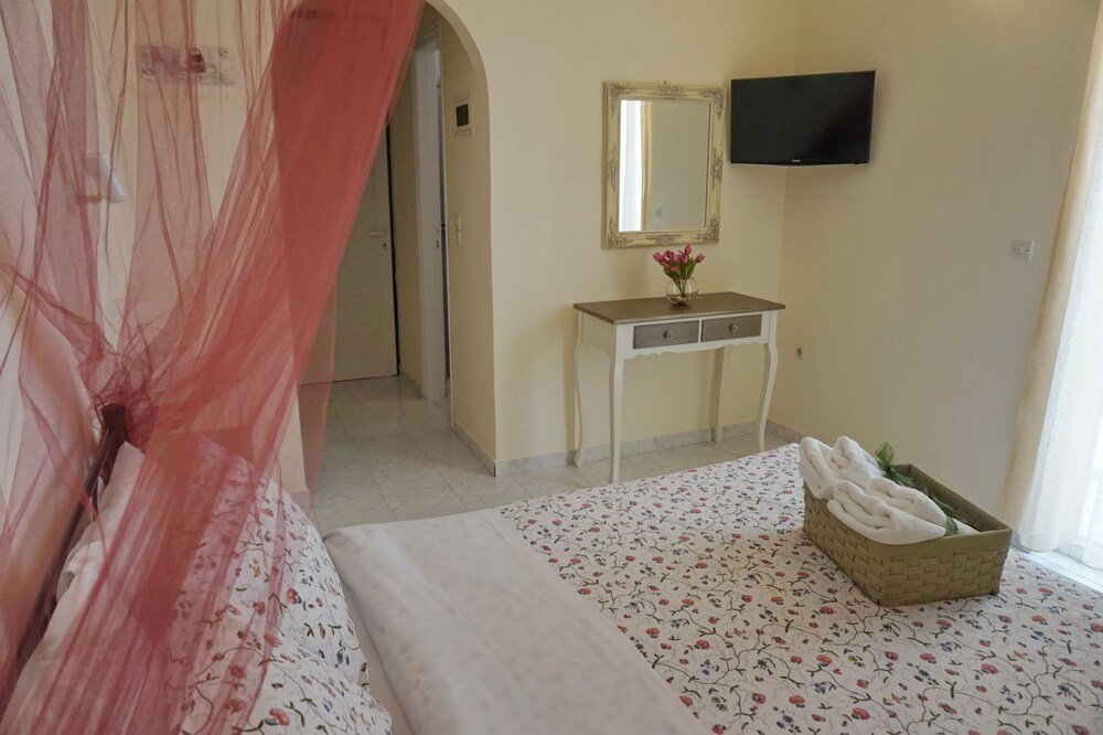 Фото Akrogiali Hotel