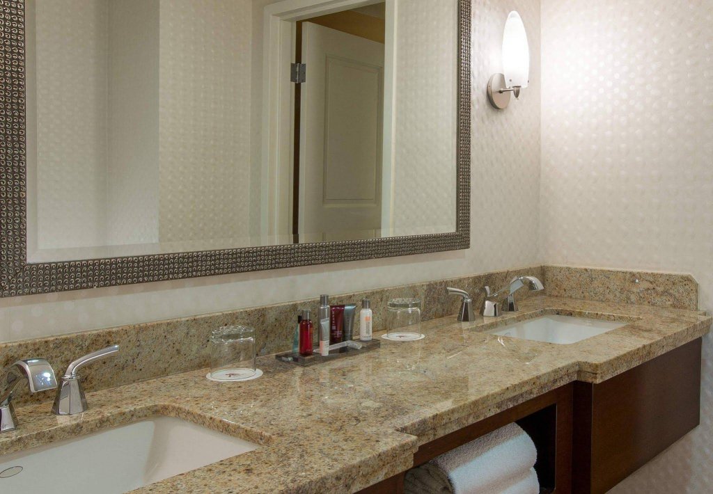 Фото Dallas/Addison Marriott Quorum by the Galleria