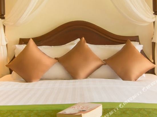 Фото Angkor Palace Suite & Villa