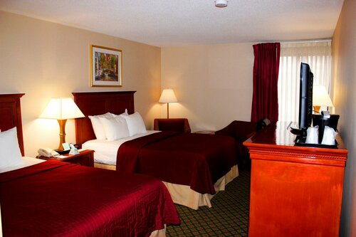 Гостиница Clarion Inn Nashua