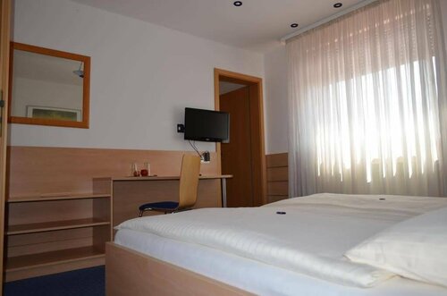 Гостиница Hotel Habana в Алене