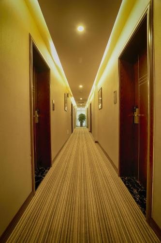 Фото Sunshine Hotel Zhangjiajie