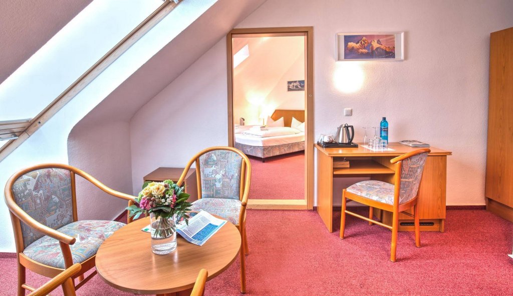 Фото Hotel Himalaya Frankfurt City Messe