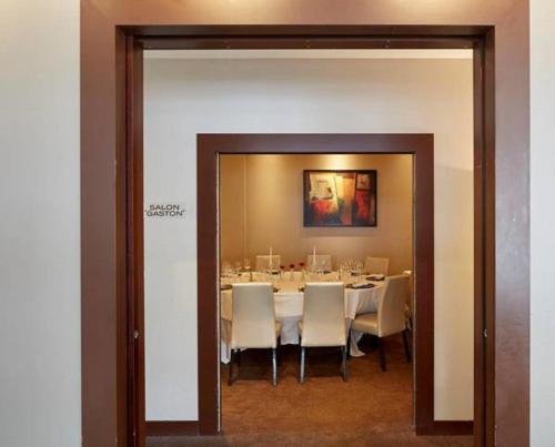 Фото Hôtel Le Boeuf Couronné