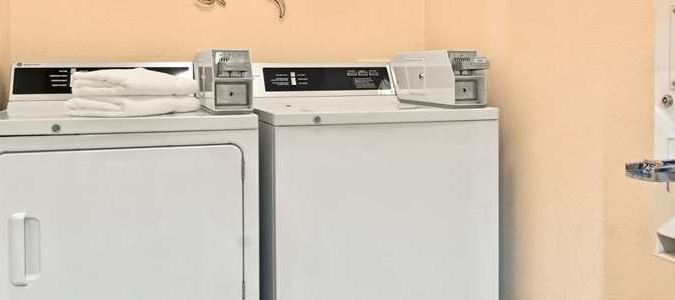 Фото Super 8 by Wyndham Austin/Airport South