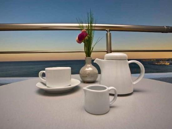 Фото Astron Hotel